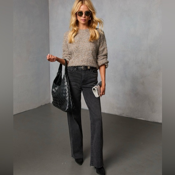 Vici - Crew Neck Sweater - Picture 2 of 8